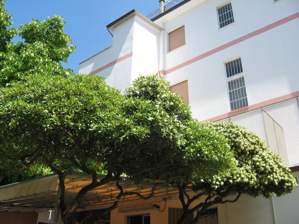 Hotel Eleonora Rímini Exterior foto